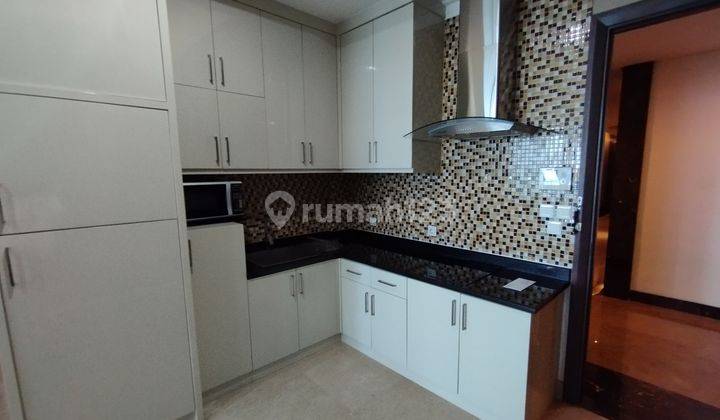 Comfortable Unit With Good 2 Bedroom At Residence 8 Near To Senayan Istora Mandiri Mrt Station 4