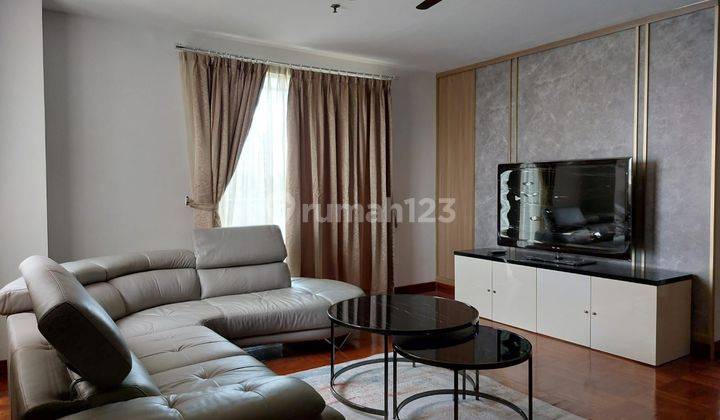 Luxurious And Elegant 3 BR Unit With Balcony Swimming Pool And Golf Course At Greenview Nuansa Hijau 1