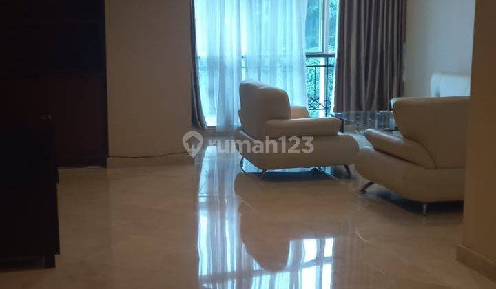 Dijual Apartemen Megah, Mewah Dan Elegan Dengan 3 Kamar Nyaman di Simprug Teras Fully Furnished Harga Dibawah Pasaran 1