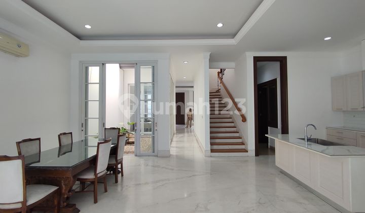 Modern Elegant House With High Ceiling, Private Pool And Nice 3 BR At Kemang, Famous Area 2