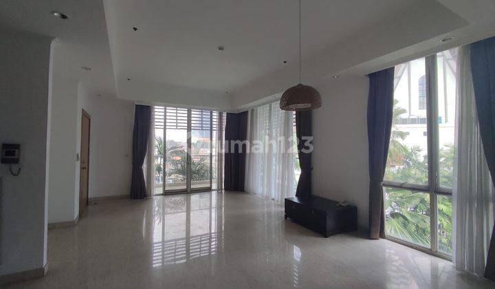 Dijual Unit Luxury Dan Luas Dengan 3 Kamar Nyaman di Sudirman Residence 2