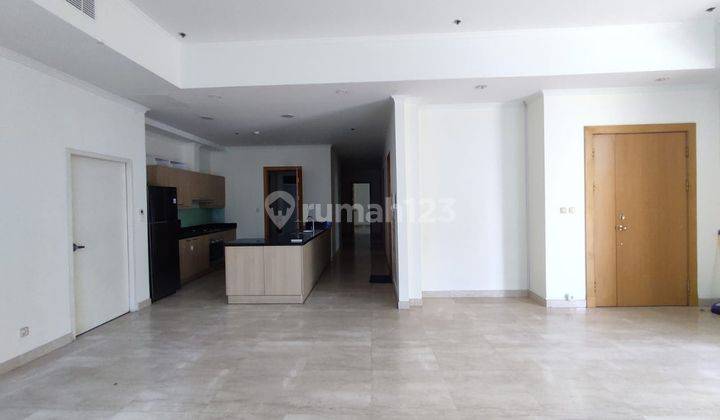 Spacious Living Area With Cozy 3 Bedrooms At Sudirman Residence Walking Distance To Mrt Station 1