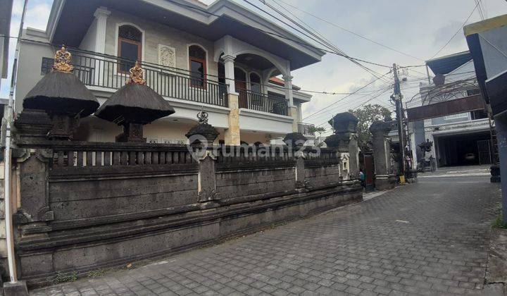 Rumah Cantik, Nyaman Dan Luas Dengan 4 Kamar Tidur di Renon 2