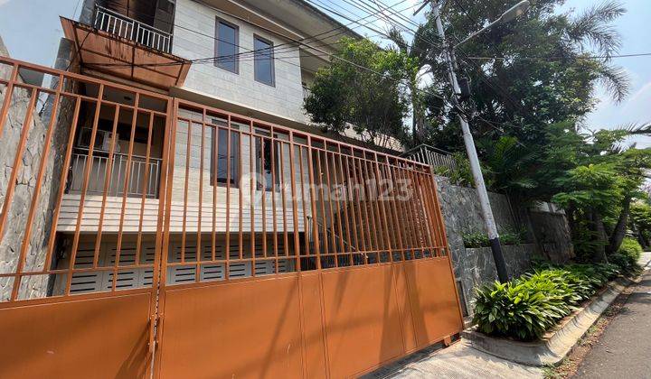 Comfortable Spacious 2 Storey House With Nice 4 Bedrooms In Strategic Pondok Indah Area 2