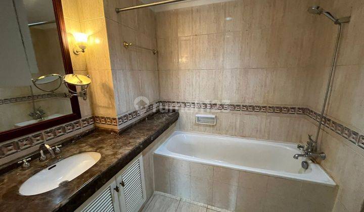 kamar mandi beautifully apartment, nice facility with