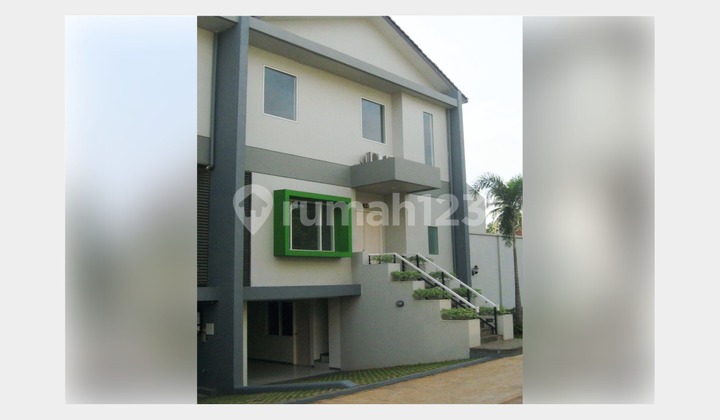 Comfortable 2-storey House with Spacious Green Garden and Private Pool at Cilandak Barat Area
