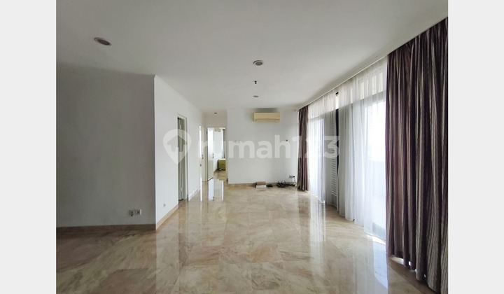 Sangat Indah Penthouse 3 Kamar Tidur, Bangunan Berkualitas Baik di Beverly Tower Condominium Area TB Simatupang, Dekat dengan MRT