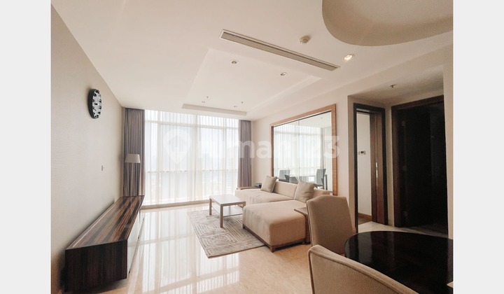 Luxury Apartment, Nice 1 Bedroom And Study Room At Oakwood Premier Cozmo In Mega Kuningan