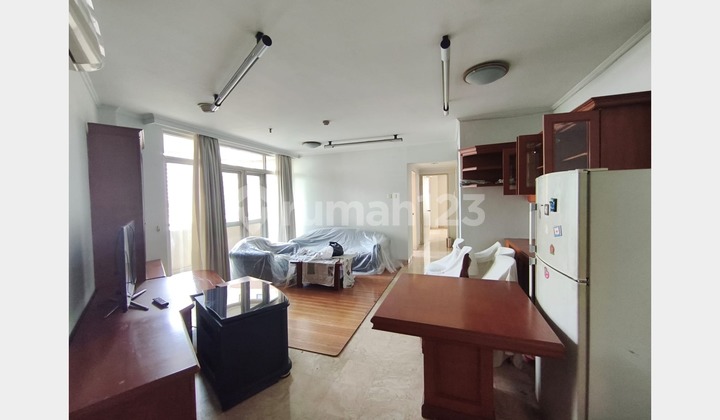 Unit Terjangkau, 2 Kamar Tidur Berperabot Lengkap di Beverly Tower Condominium Dekat MRT Fatmawati, Lokasi Strategis