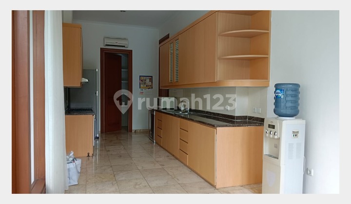 Luxurious 2 Level House, Nice Privat Pool With Comfy 5 Bedrooms At Pejaten area, Akses from Kemang 2