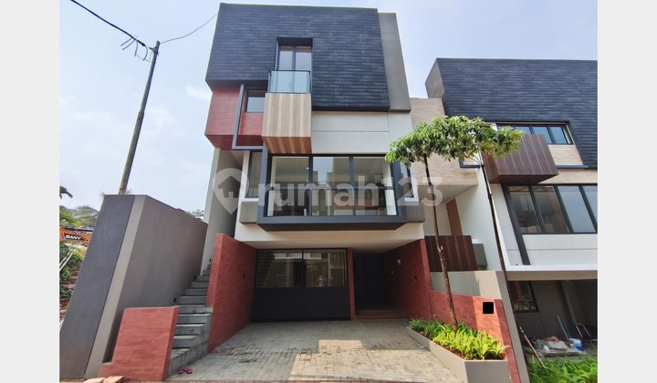 Exclusive 4-Story Residence for Lease, Nice 4 Bedrooms – Modern Design, Brand New, and Top Location at Antasari Area