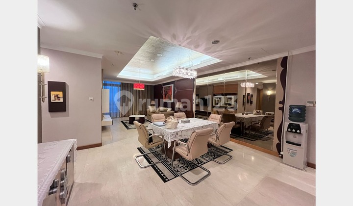 Top Notch Apartment in Jakarta, Luxury 2 Bedrooms with Balcony View to Bundaran HI At Kempinski Residence 2