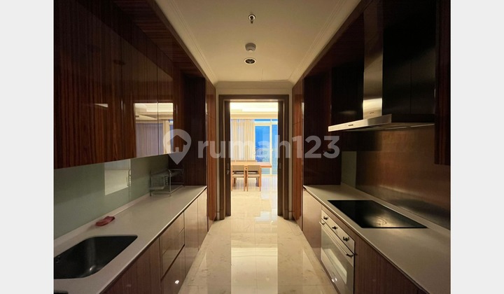 Exclusive Botanica 2BR Apartment for Rent, Private Lift Access & Balcony View 2