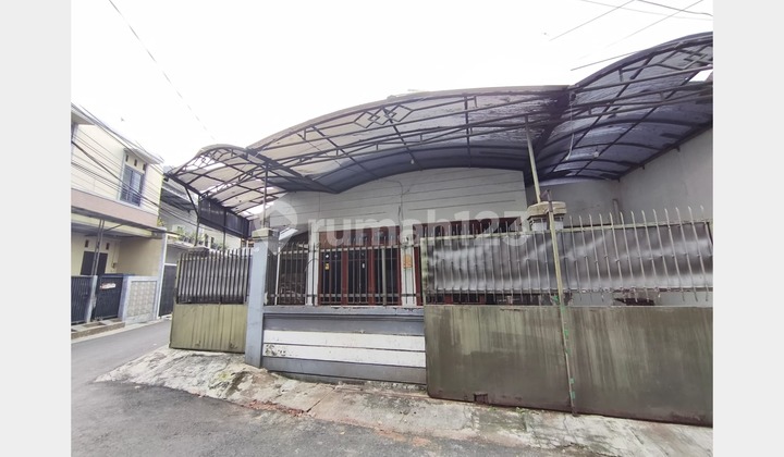 Unfurnished Property for Rent, Renovation Required, Affordable Price in Tanjung Duren Area