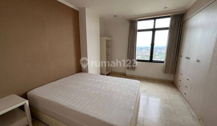 Beautifully Unit, Fully Furnished With Nice 3BR At Kusuma Chandra 2