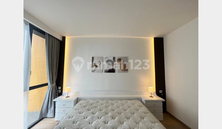 Newly Renovated Modern Unit, Fully Furnished At Izzara Apartment, Near To MRT Lebak Bulus 2