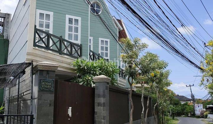 Dijual Rumah American Style 2 Lantai Dan 3 Kamar, Private Pool di Area Strategis Canggu 1