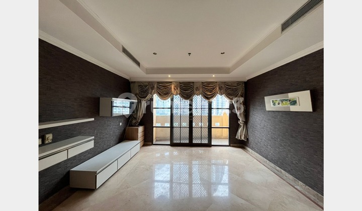 Modern Unit High Quality with Comfortable 3 Bedrooms at Kusuma Chandra, Prime SCBD Area