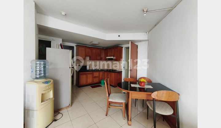 For Sale Comfortable Unit! 2 Bedrooms Renovated into 3 Bedrooms in Taman Rasuna Apartment near Epicentrum 2