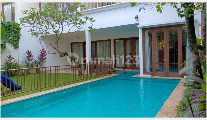 Luxurious 2 Level House, Nice Privat Pool With Comfy 5 Bedrooms At Pejaten area, Akses from Kemang 1