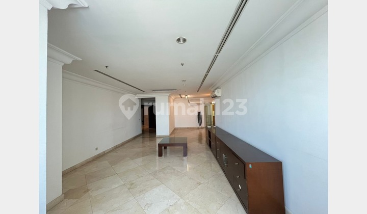 Beautiful 3-Bedroom Apartment in Simprug Terrace, Excellent Facilities and Building - Prime Location! 2