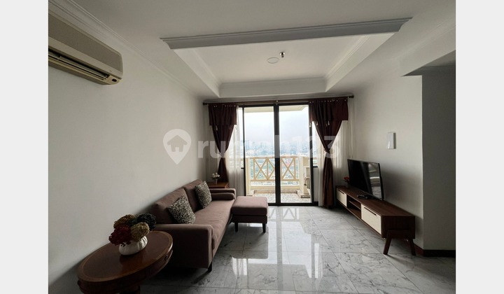 Affordable Luxury, Cozy 3BR Apartment, Fully Furnished at Simprug Indah in Prime Area