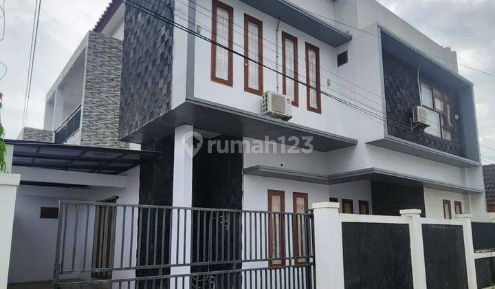 Dijual Rumah Bagus Dengan 4 Kamar Dan 2 Lantai, Lingkungan Nyaman di Area Banguntapan 1