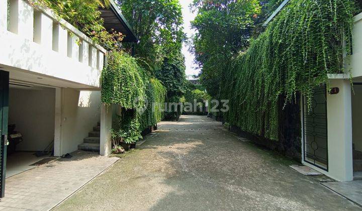 Spacious Modern House In A Compound With Cozy 3 BR And Private Pool At Tulodong Area Near To Scbd 2