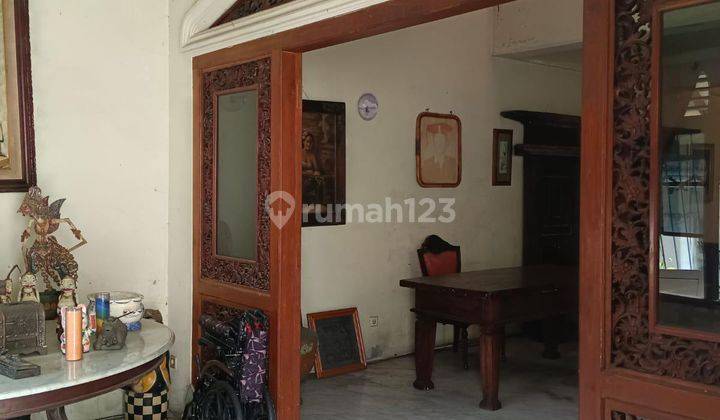 Dijual Rumah Bergaya Jawa Dengan 4 Lantai Dan 5 Kamar di Radio Dalam Area 2