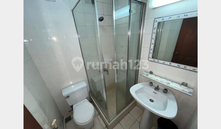 Very Nice Unit, Good Facilities With Cozy 2 Bedrooms At Beverly Tower Condominium 2