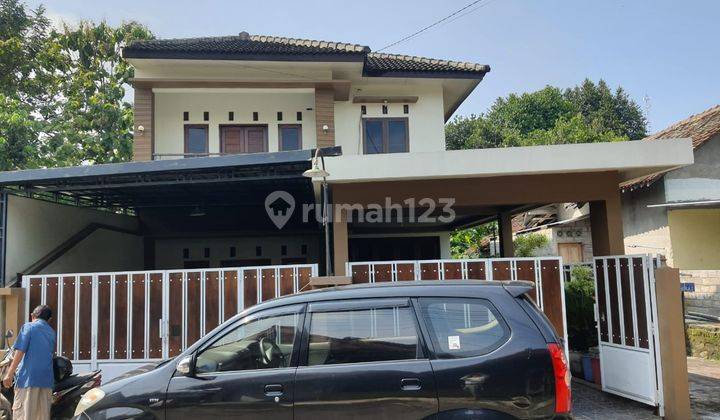 Dijual Rumah 2 Lantai Nyaman Dan Bagus Dengan 4 Kamar di Area Sleman Lokasi Strategis 2