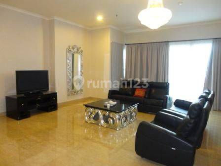 Comfortable Unit With Spacious Living Area And 4 Bedrooms At Senayan Residence 1