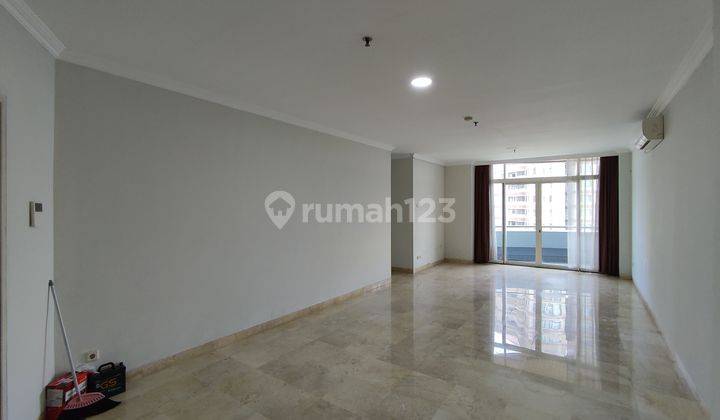 Comfortable Unit, Good Facility With 3 Bedrooms At Parama Apartment 1