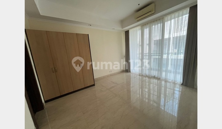 kamar tidur excellent spacious low-rise private apartment