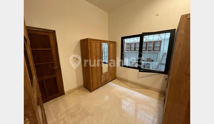 Luxury and Elegance in this Beautifully Renovated 4 Bedrooma House in Kebayoran Baru Near MRT Blok A 2
