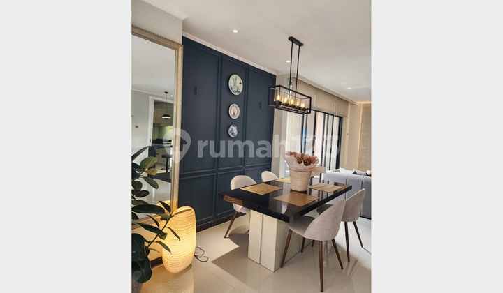 High Quality Unit With European Classic Interior And Spacious 3 Bedrooms At Beverly Tower Condominium Near MRT Fatmawati 2