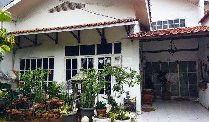 Rumah Strategis, Jl. Haji Ten Komplek Bulog Jakarta ,Jual Cepat 1