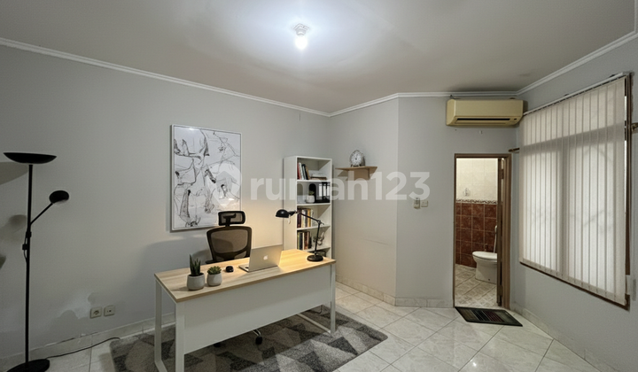 Walking Distance To Sudirman Business, Menteng, Jakarta Pusat