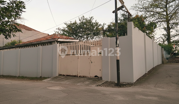 Buy, Free Comfort, Access to Pondok Indah Border, Bintaro Buy, Free Comfort, Access to Pondok Indah Border, Bintaro