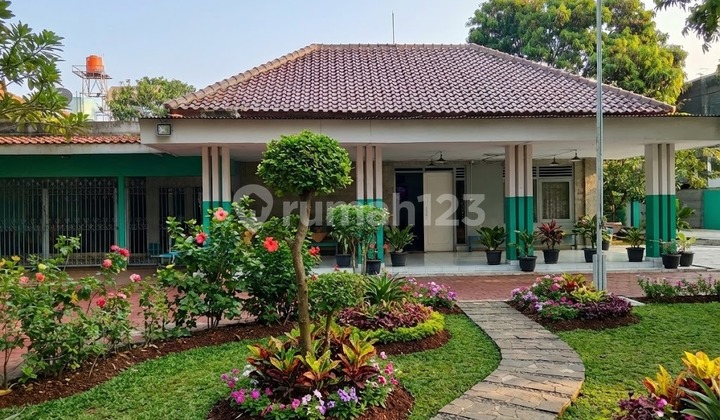 Investasi Strategis Rumah Lokasi Emas di Kramat, Senen, Jakarta Pusat Investasi Strategis Rumah Lokasi Emas di Kramat, Senen, Jakarta Pusat