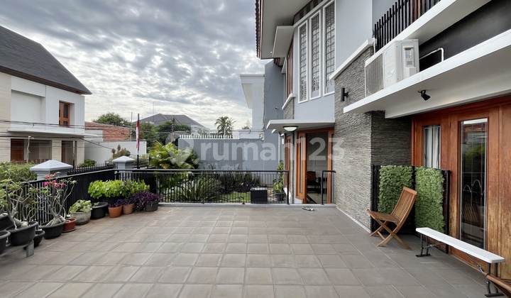 Sewa Rumah Kebayoran Baru, Dharmawangsa, Jakarta Selatan Sewa Rumah Kebayoran Baru, Dharmawangsa, Jakarta Selatan