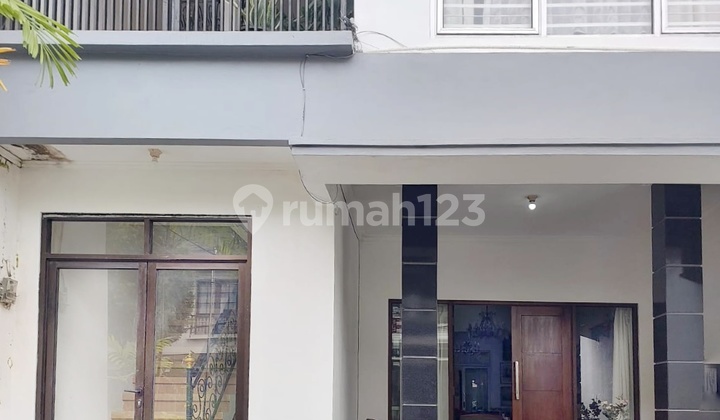 Jual Apartemen Landed Di Kebayoran Baru, Jakarta Selatan Jual Apartemen Landed Di Kebayoran Baru, Jakarta Selatan