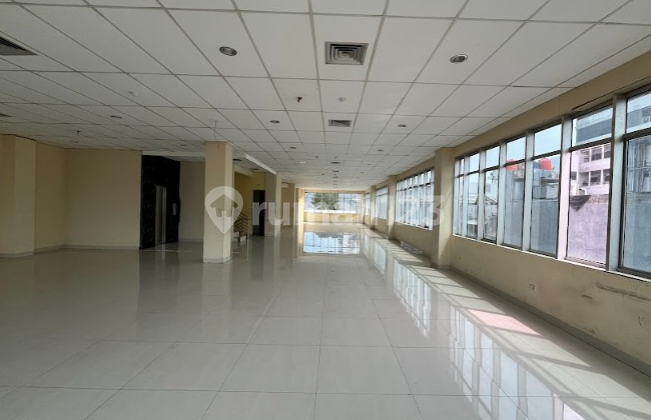 CIKINI STREET BUILDING