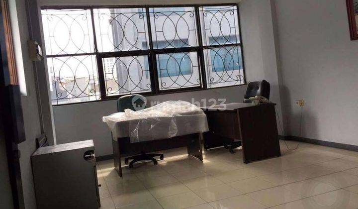 Disewakan Ruko 3 Lantai Di Tanah Abang 4 11