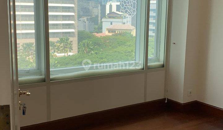 Apartemen Four Seasons 3 Kt, 2km 1