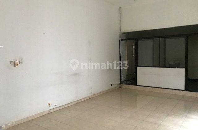 Rumah Lama Jl. Terusan Hang Lekir, Dekat Ke Senayan City 2