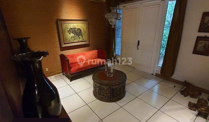 Rumah 3 Lantai Area Premium Taman Menteng 2