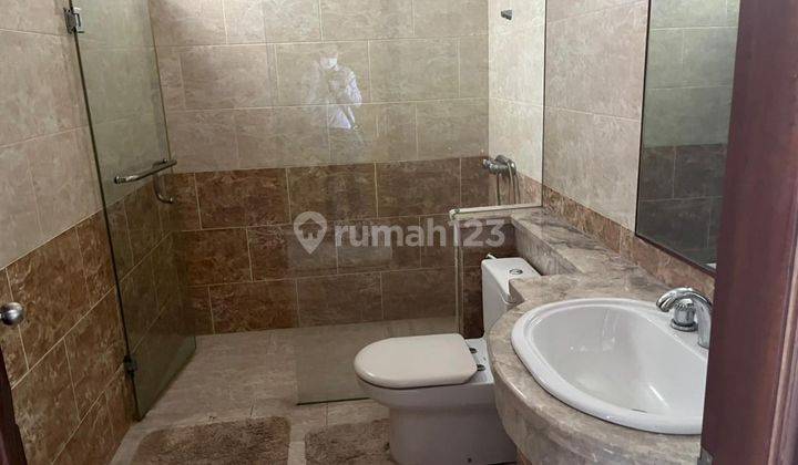 For Lease A Well Built Strategic House At Menteng