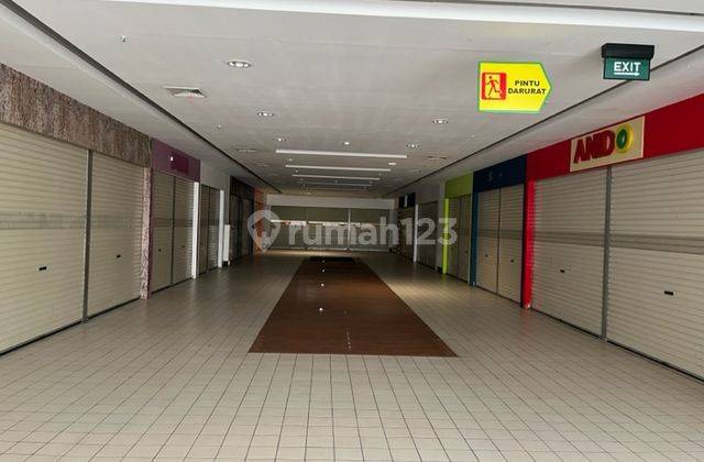 Bangunan Komersial Di Paramount Serpong