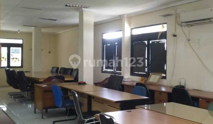 Ruko Selmi Dekat Stasiun Tebet, Jakarta Selatan 5